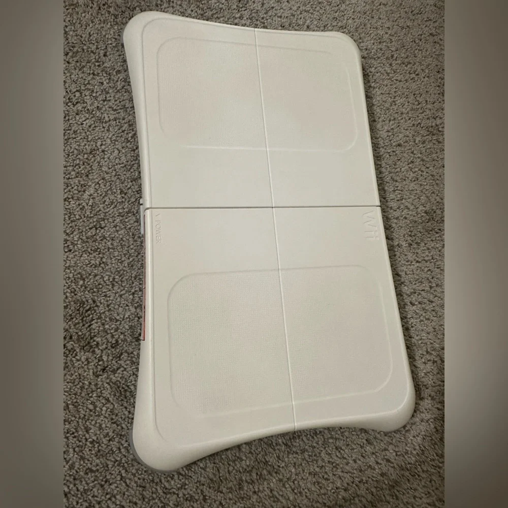 White Wii Fit Balance Board Nintendo Exercise Fitness Controller (Board Only)